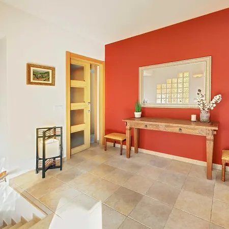 Villa La Cala With Swimming Pool & Sea View, 10 Min Walk From The Sea